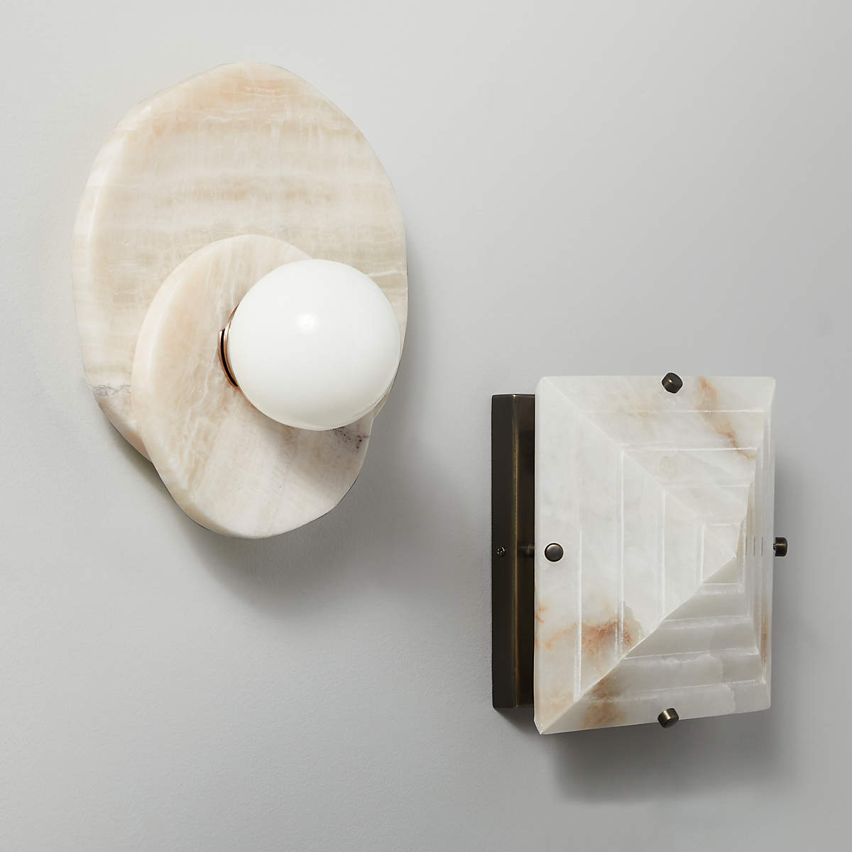 Alorarae Organic Alabaster Wall Light