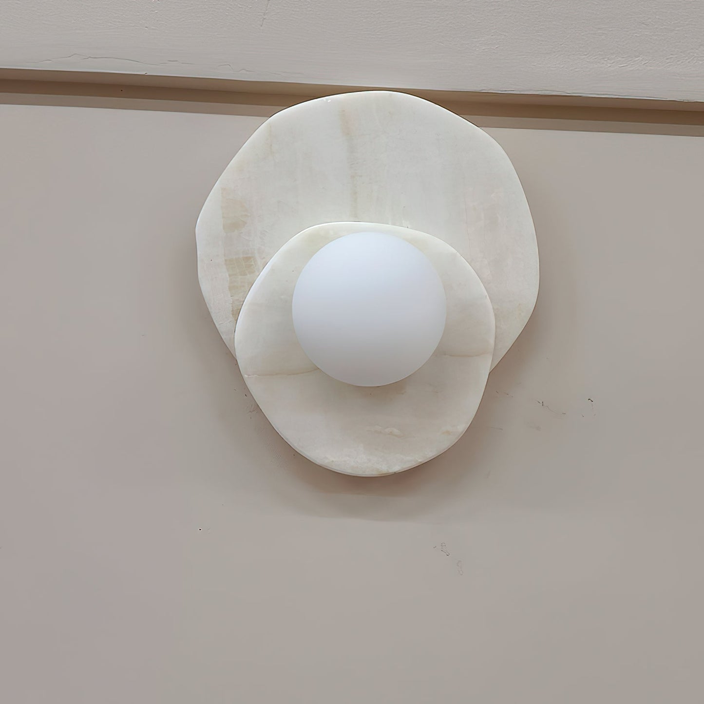 Alorarae Organic Alabaster Wall Light