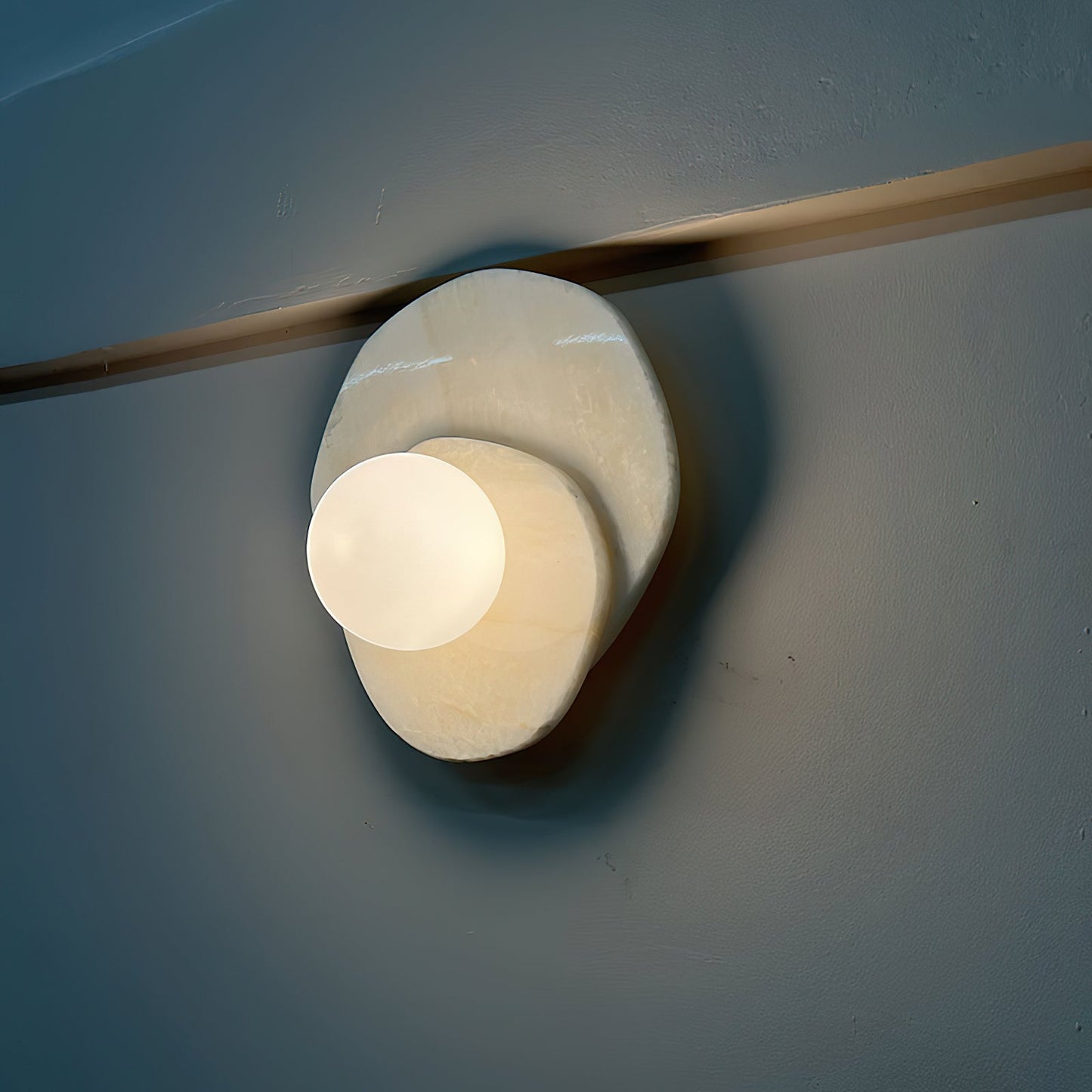 Alorarae Organic Alabaster Wall Light