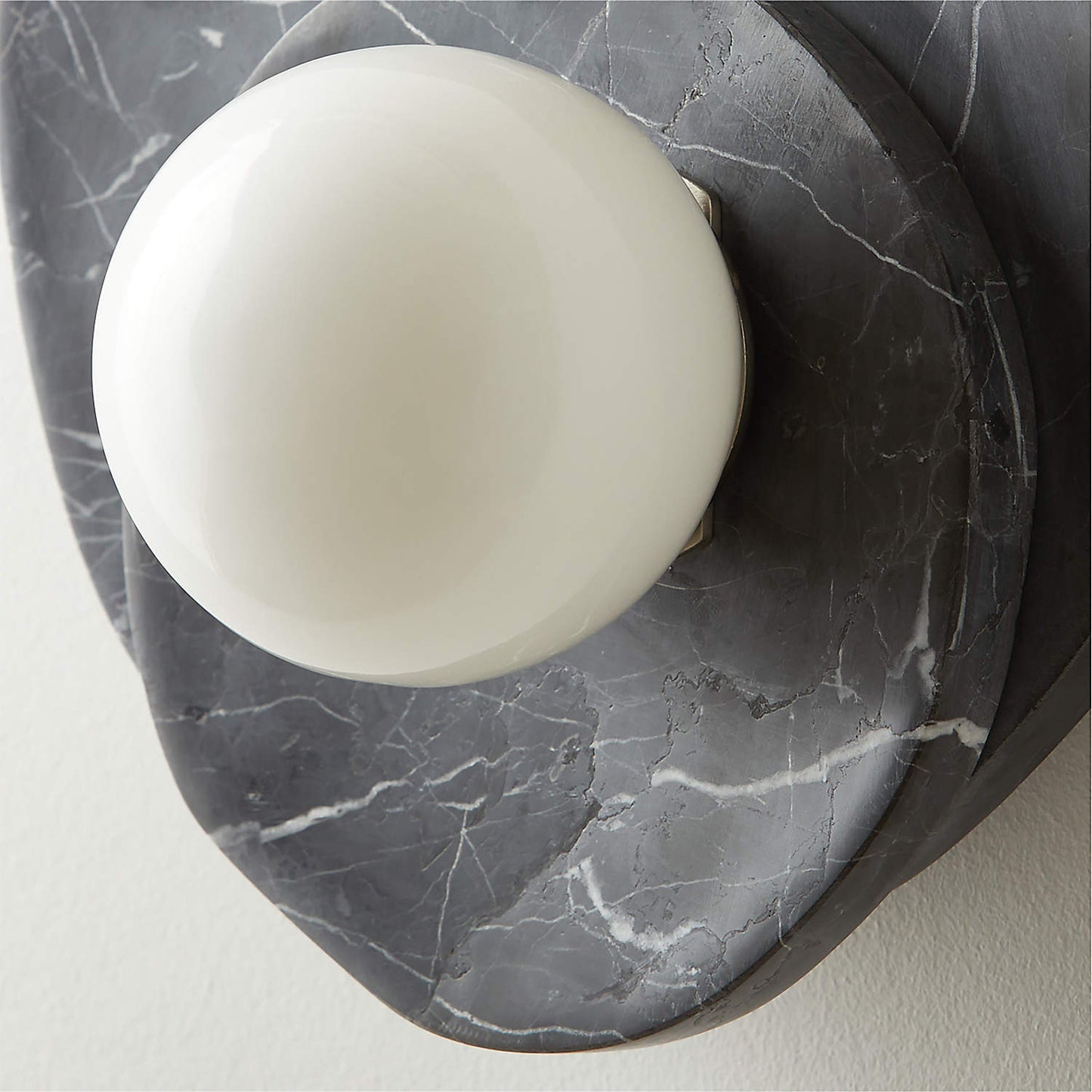 Alorarae Organic Alabaster Wall Light