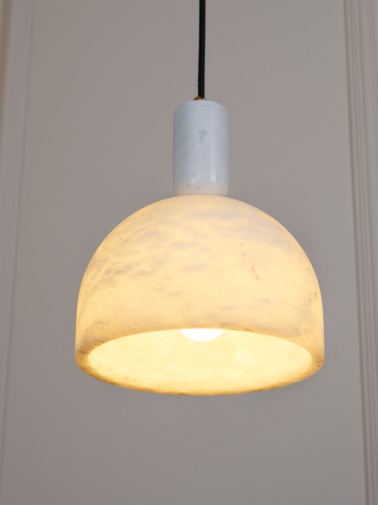 Culiror Minimalist Alabaster Pendant Light