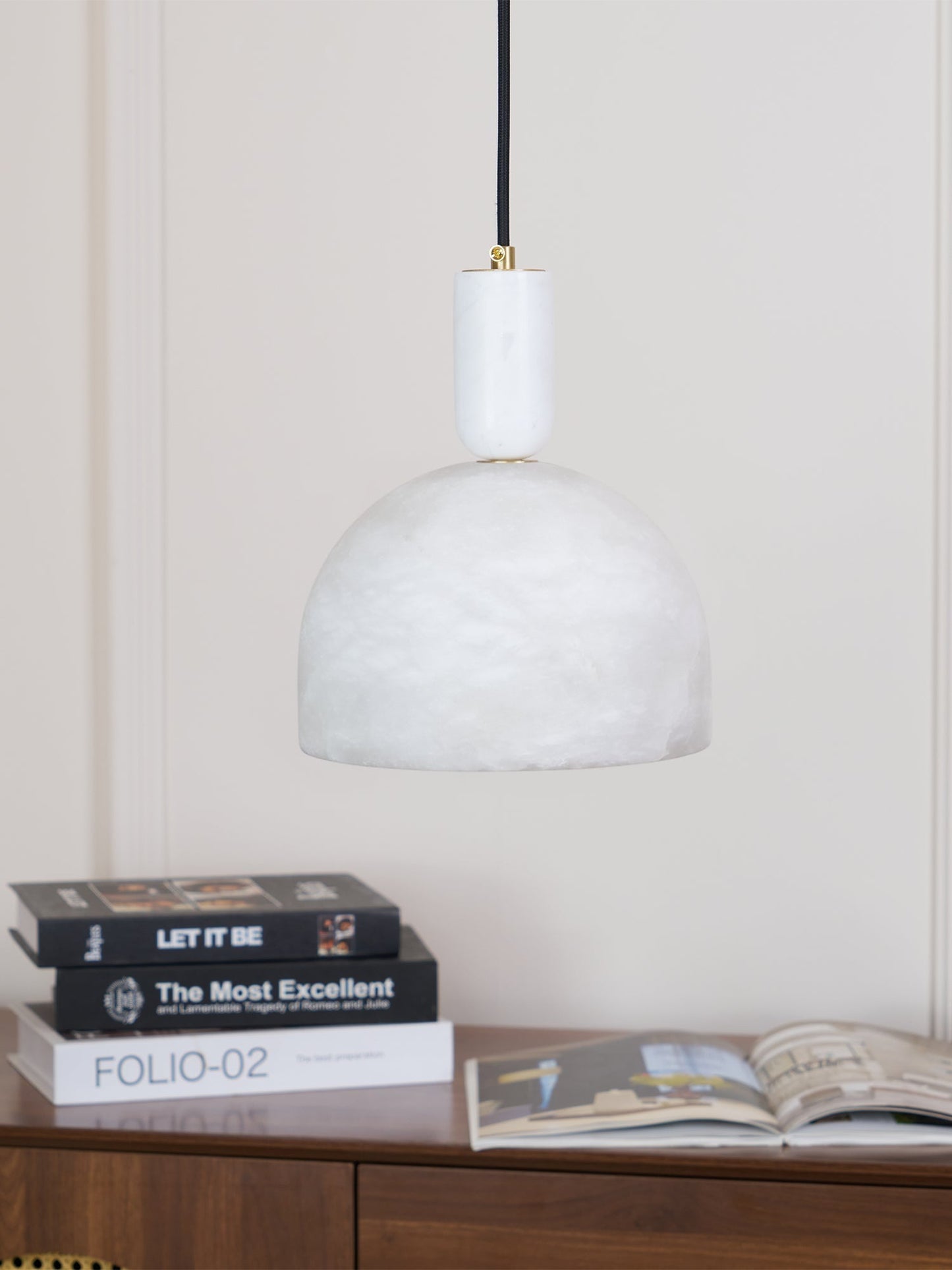 Culiror Minimalist Alabaster Pendant Light