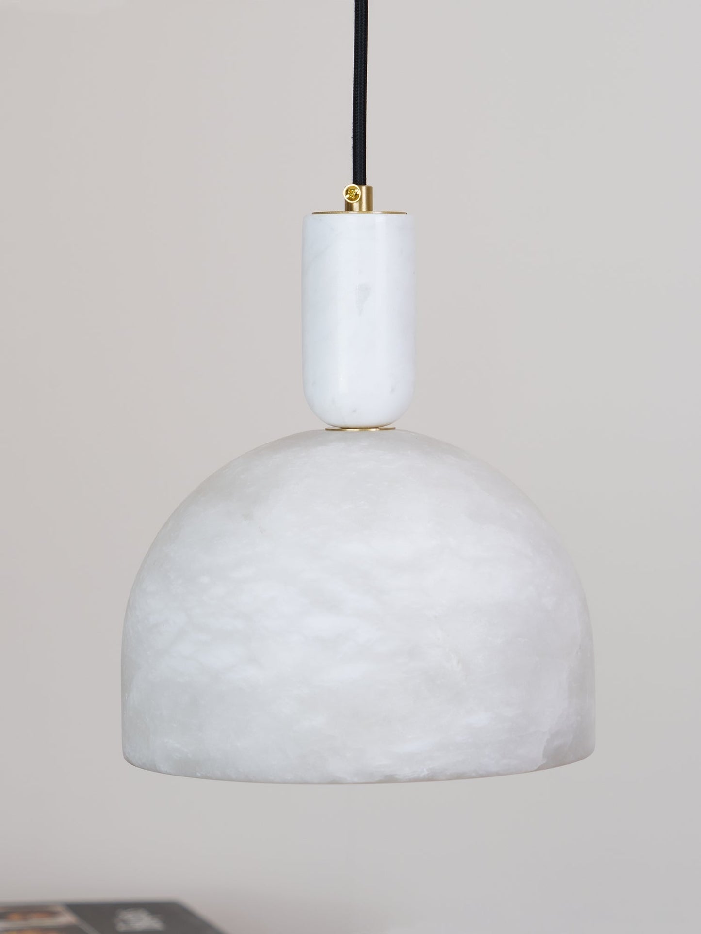 Culiror Minimalist Alabaster Pendant Light
