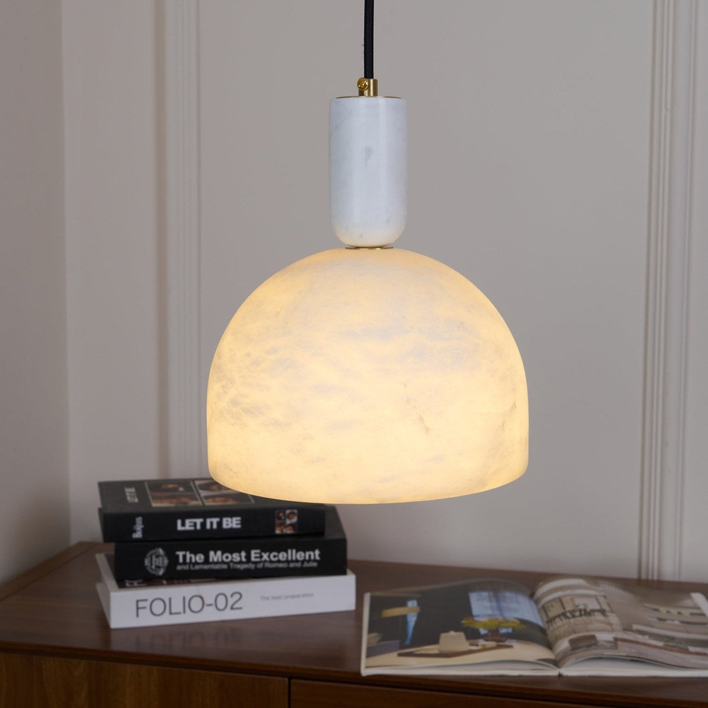 Culiror Minimalist Alabaster Pendant Light