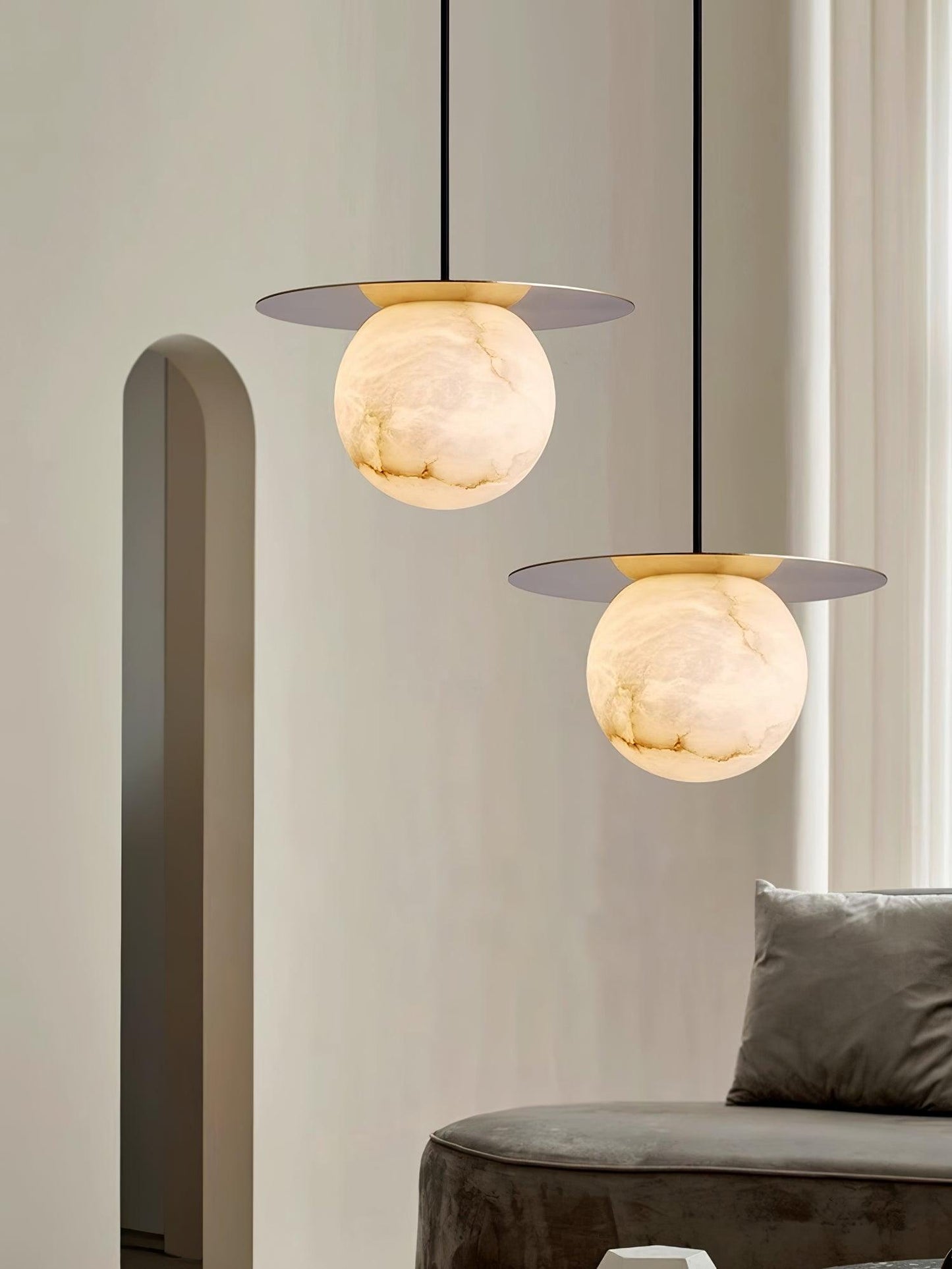 Nyvelyra Sphere Alabaster Pendant Light
