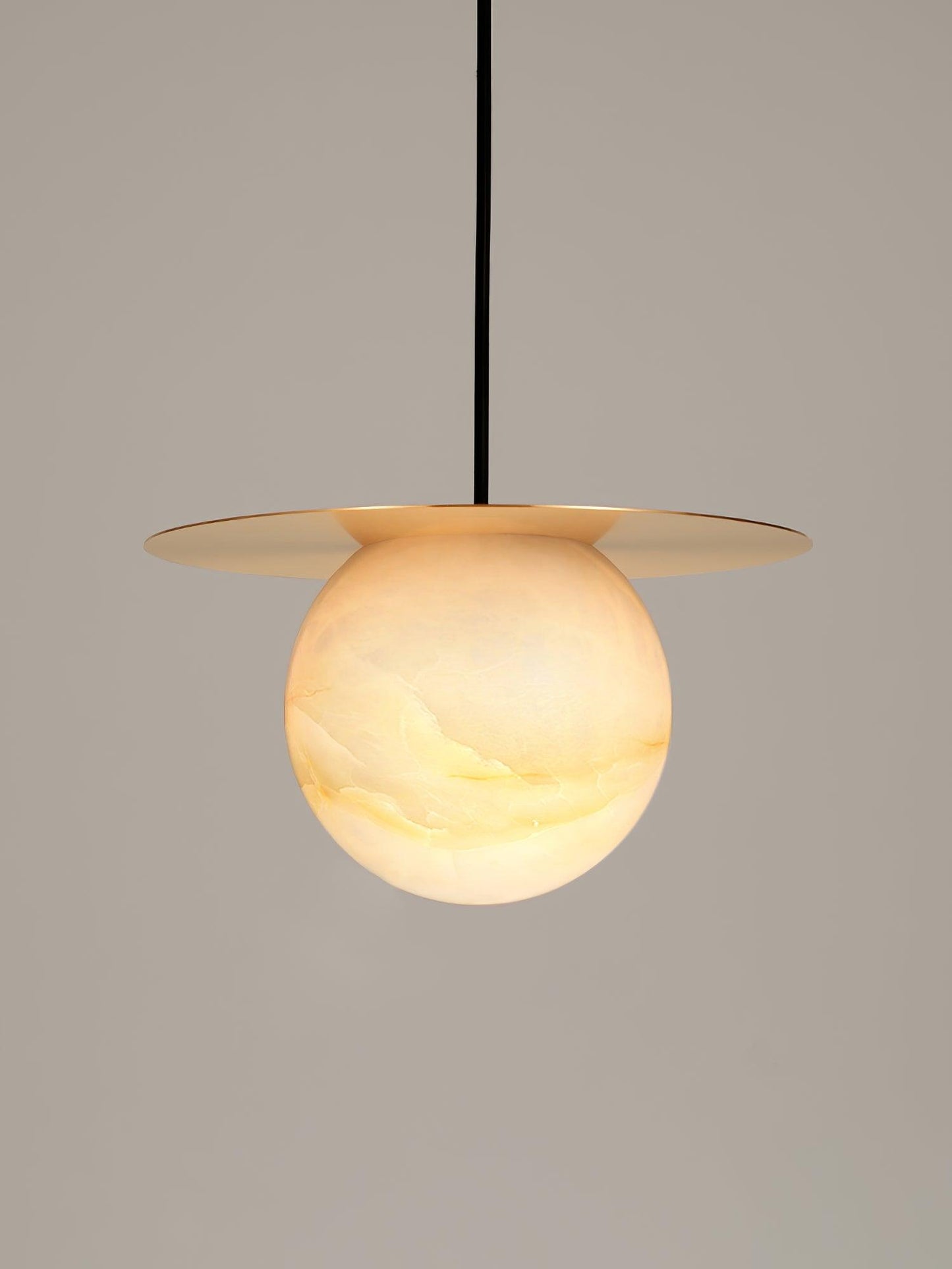 Nyvelyra Sphere Alabaster Pendant Light