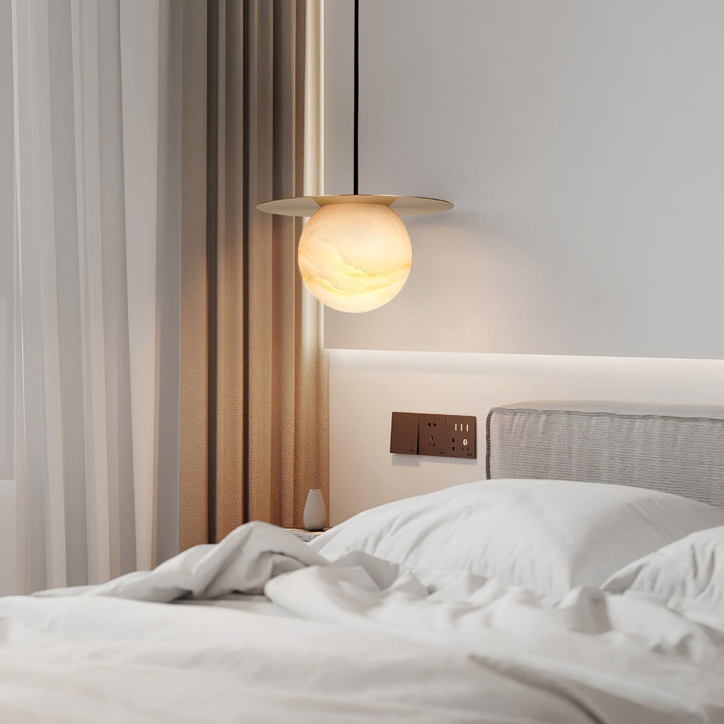 Nyvelyra Sphere Alabaster Pendant Light