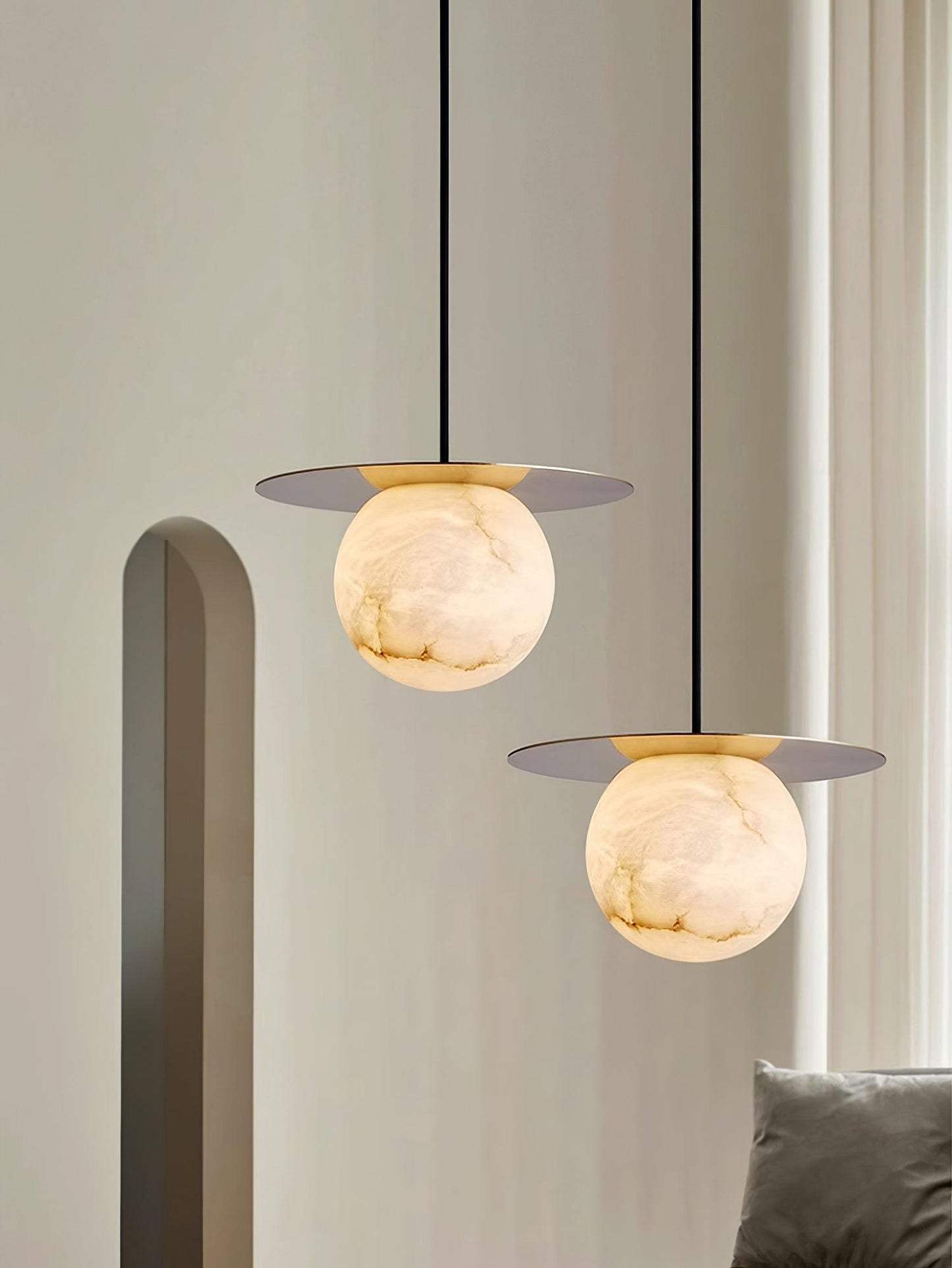 Nyvelyra Sphere Alabaster Pendant Light