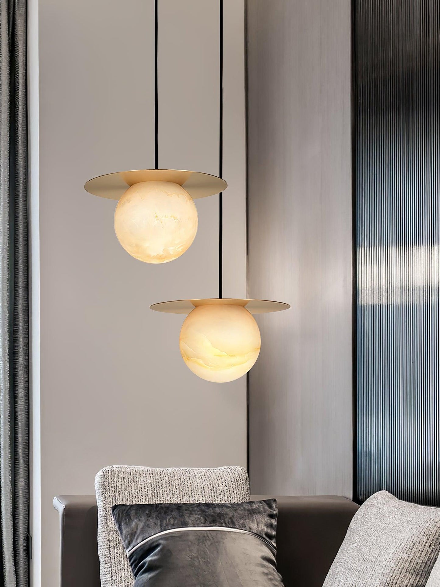 Nyvelyra Sphere Alabaster Pendant Light