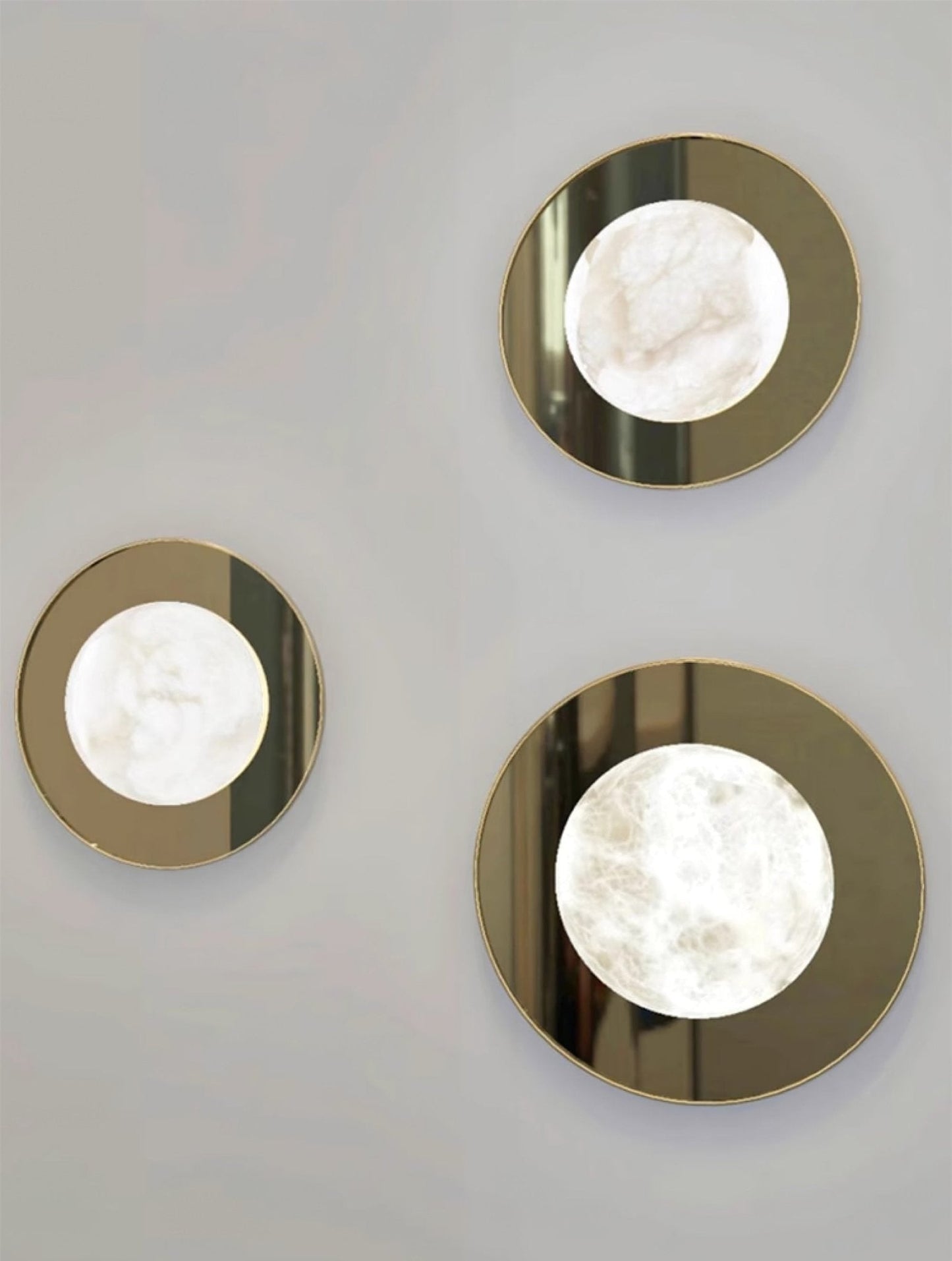 Lyra Modern Alabaster Wall Light