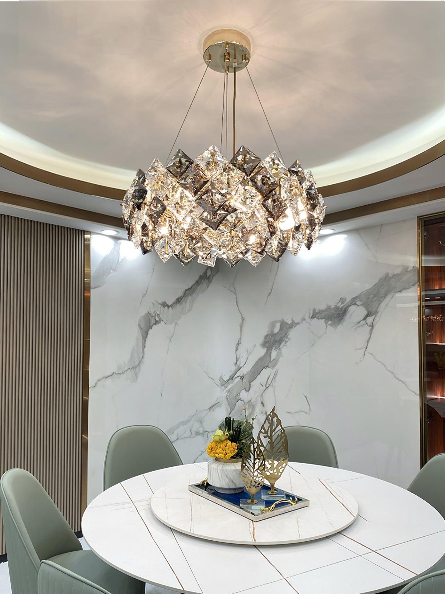 Lustra Chandelier Scale Crystal Round With Gold LED