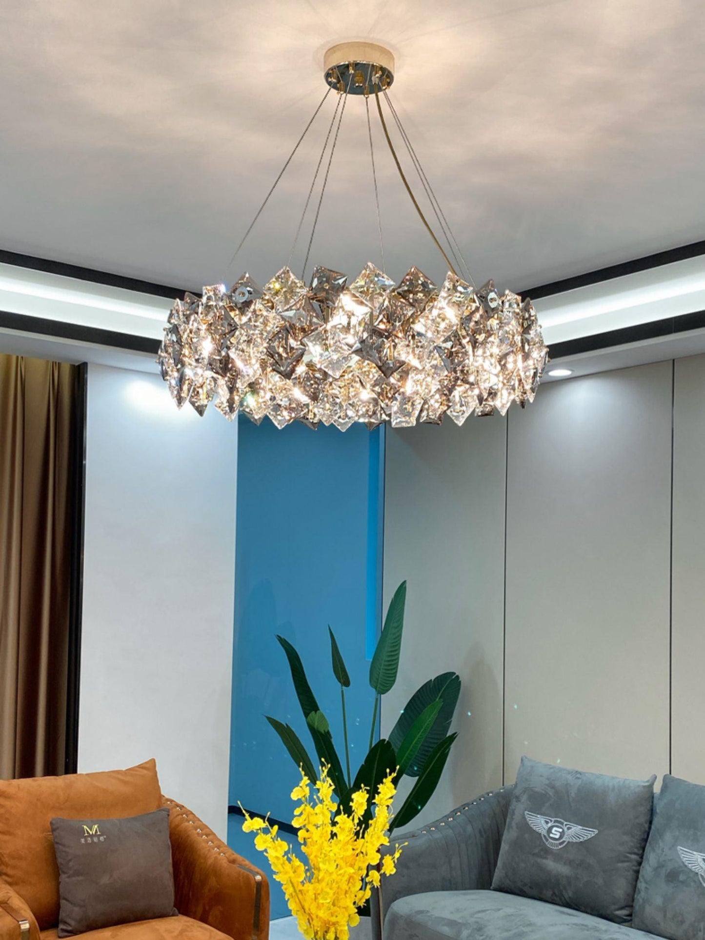 Lustra Chandelier Scale Crystal Round With Gold LED