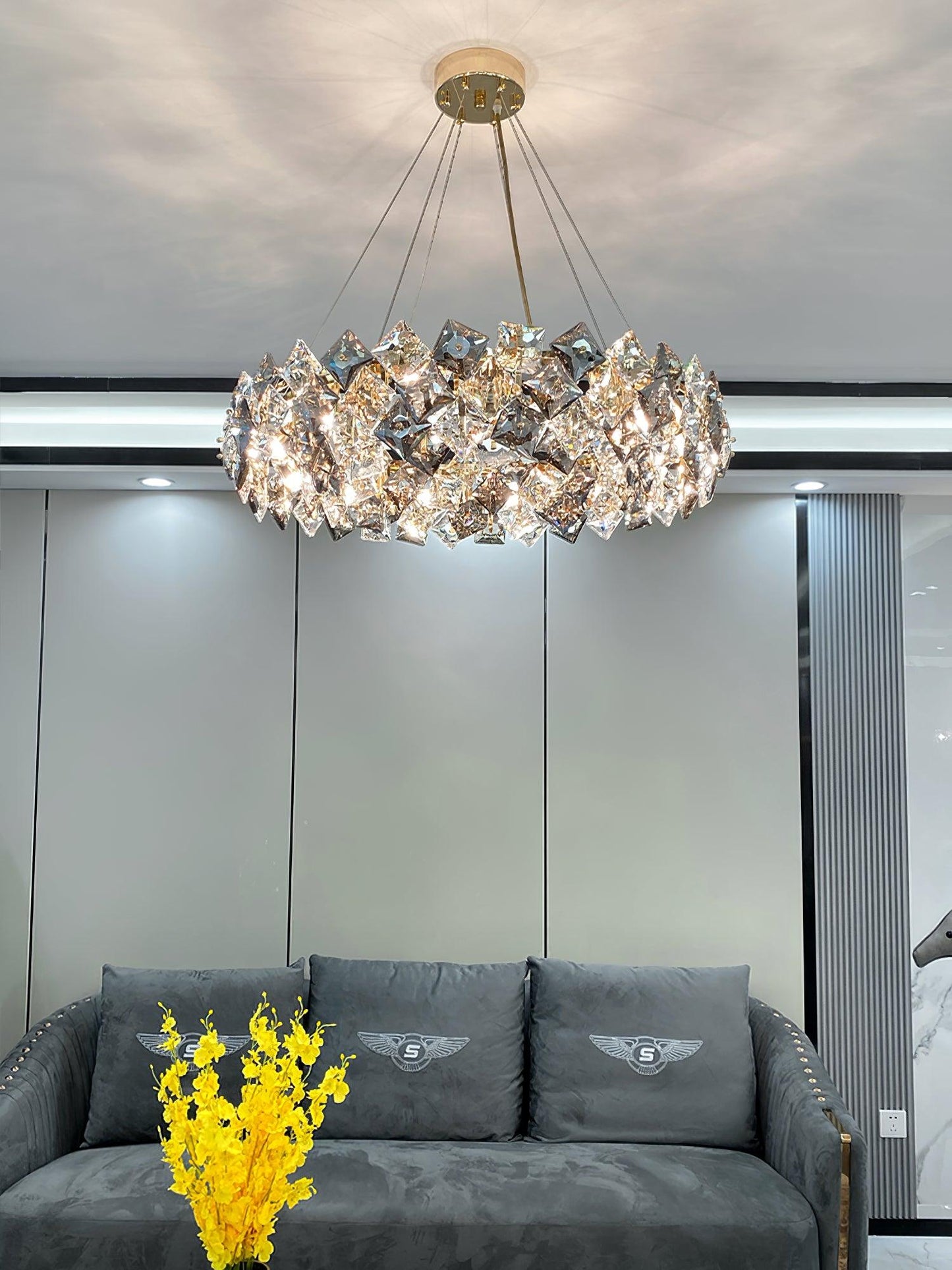Lustra Chandelier Scale Crystal Round With Gold LED