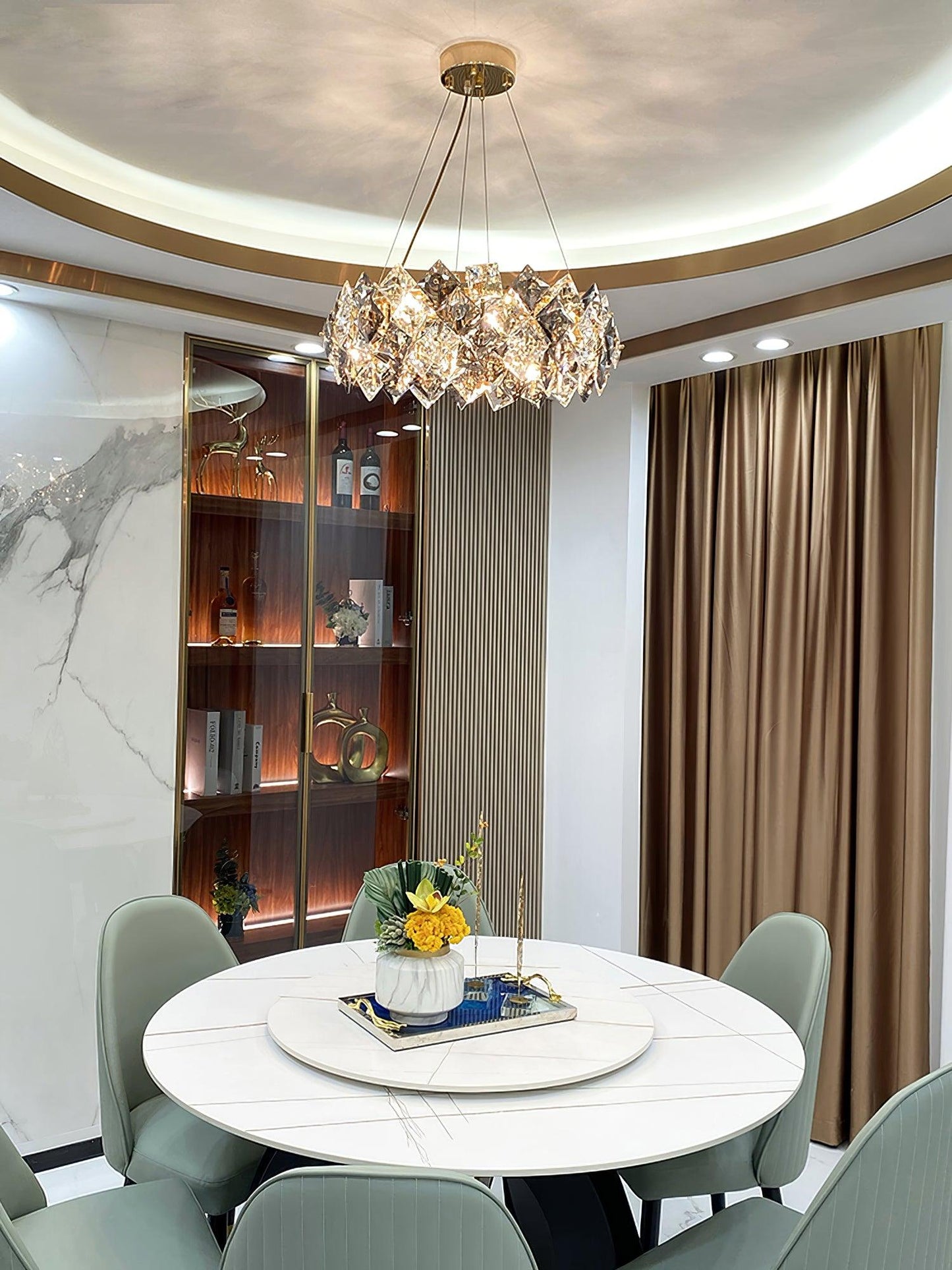 Lustra Chandelier Scale Crystal Round With Gold LED
