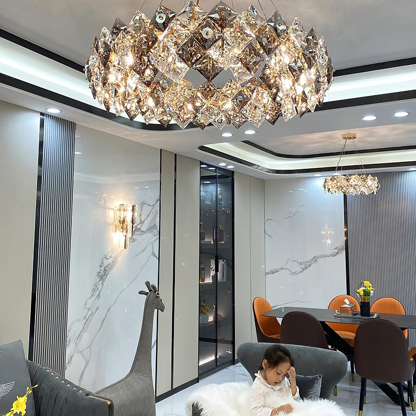 Lustra Chandelier Scale Crystal Round With Gold LED