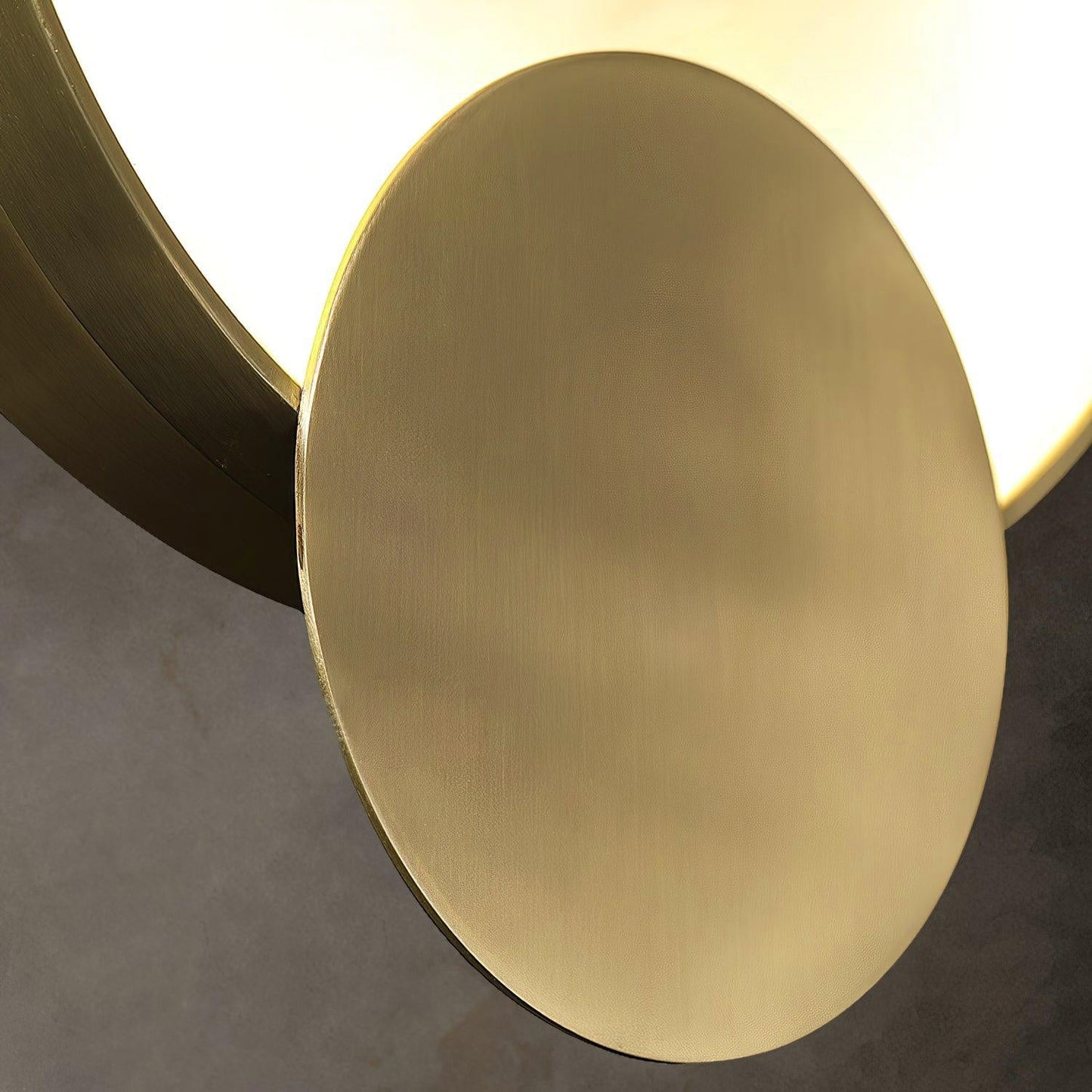 Myvelarae Circular Alabaster Wall Light