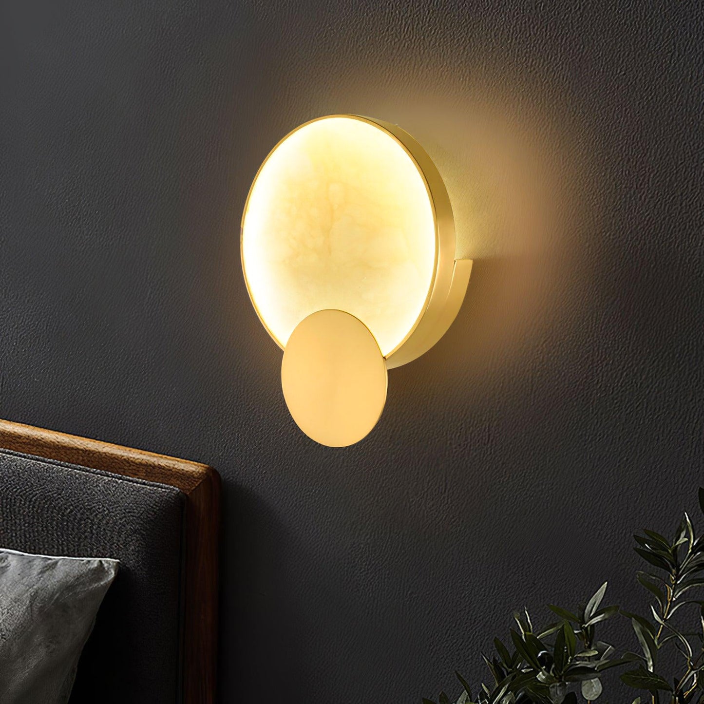 Myvelarae Circular Alabaster Wall Light
