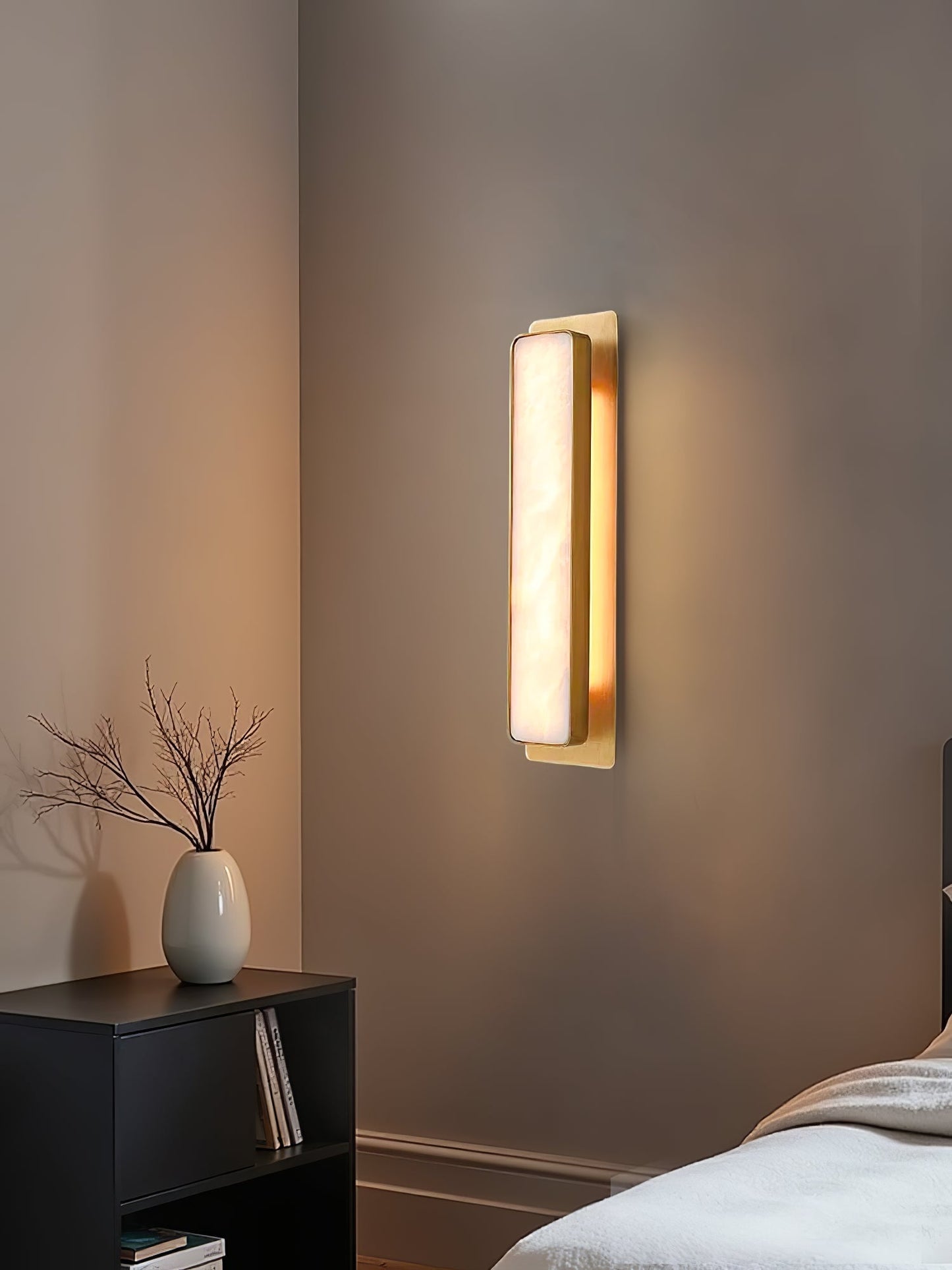 Ollore Linear Alabaster Wall Light