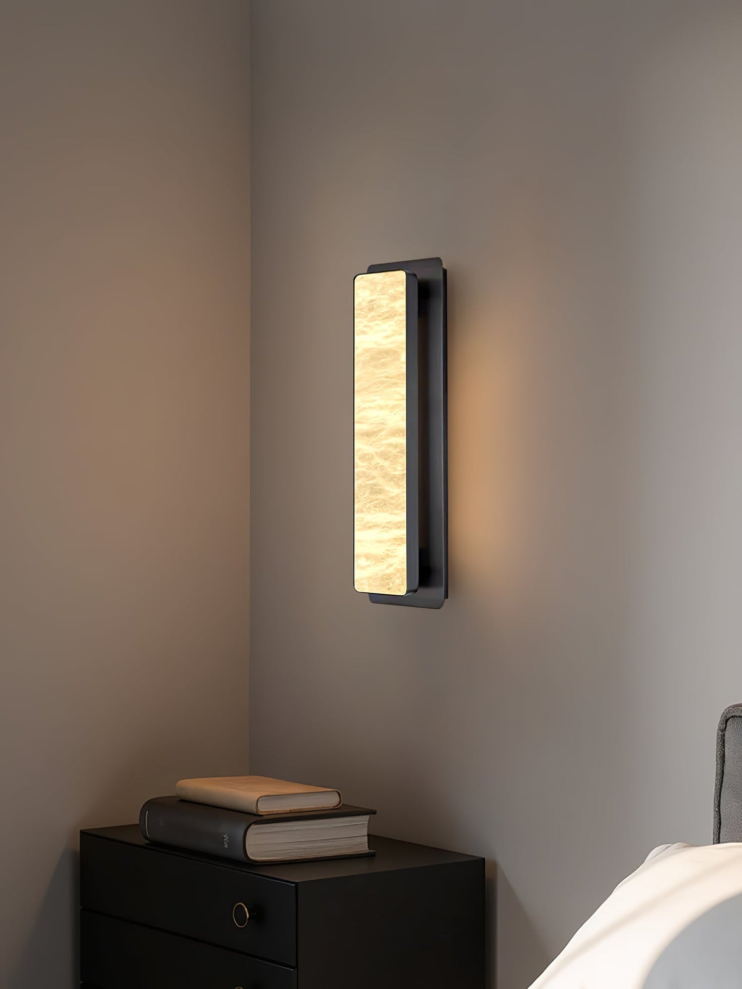 Ollore Linear Alabaster Wall Light