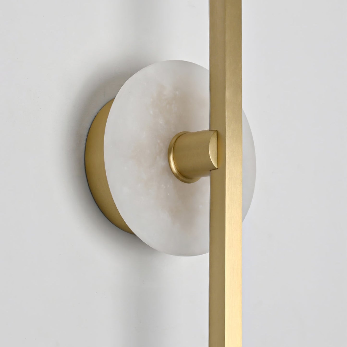 Elmarir Linear Alabaster Wall Light