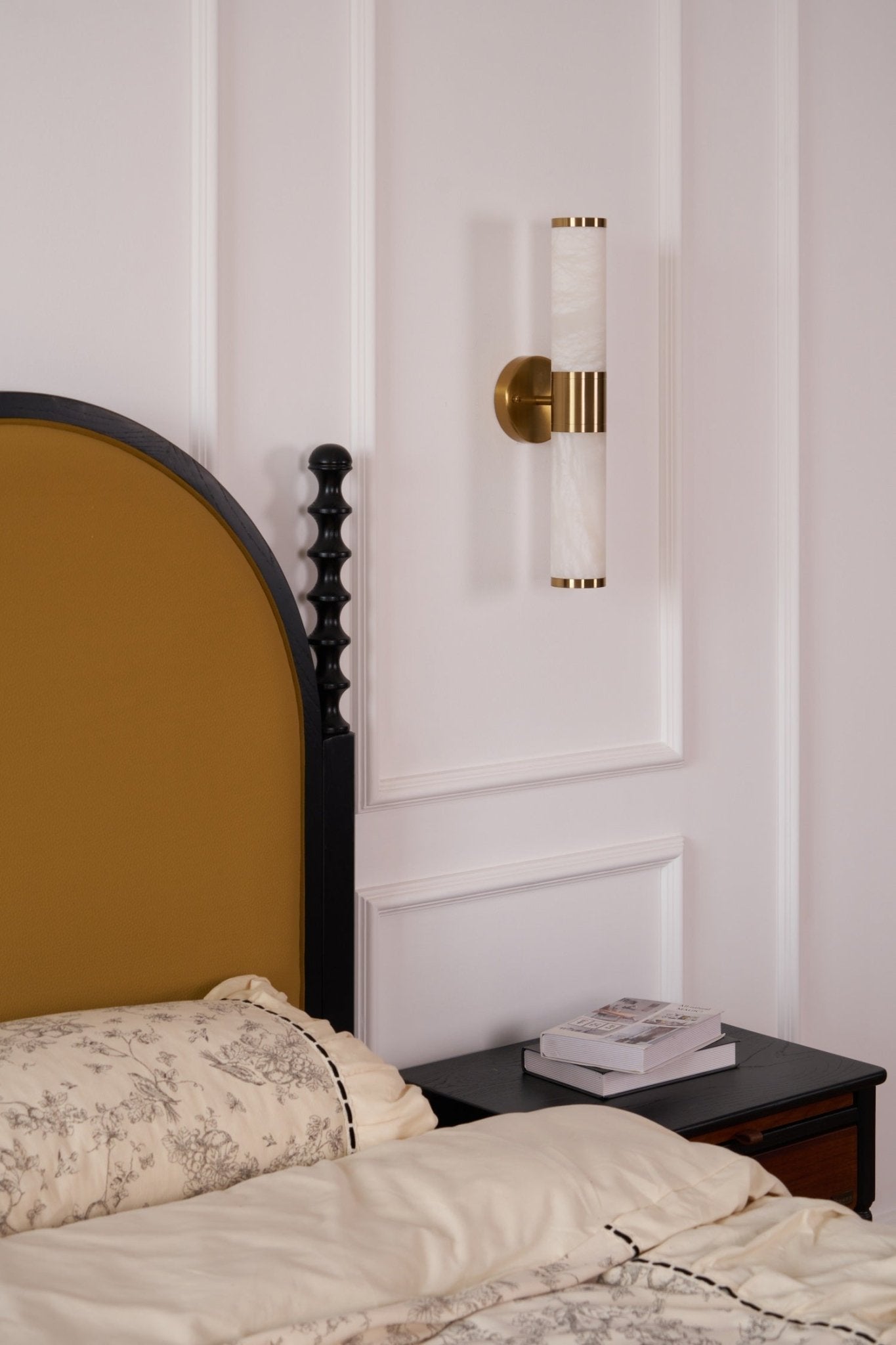 Kaia Minimalist Alabaster Wall Lamp