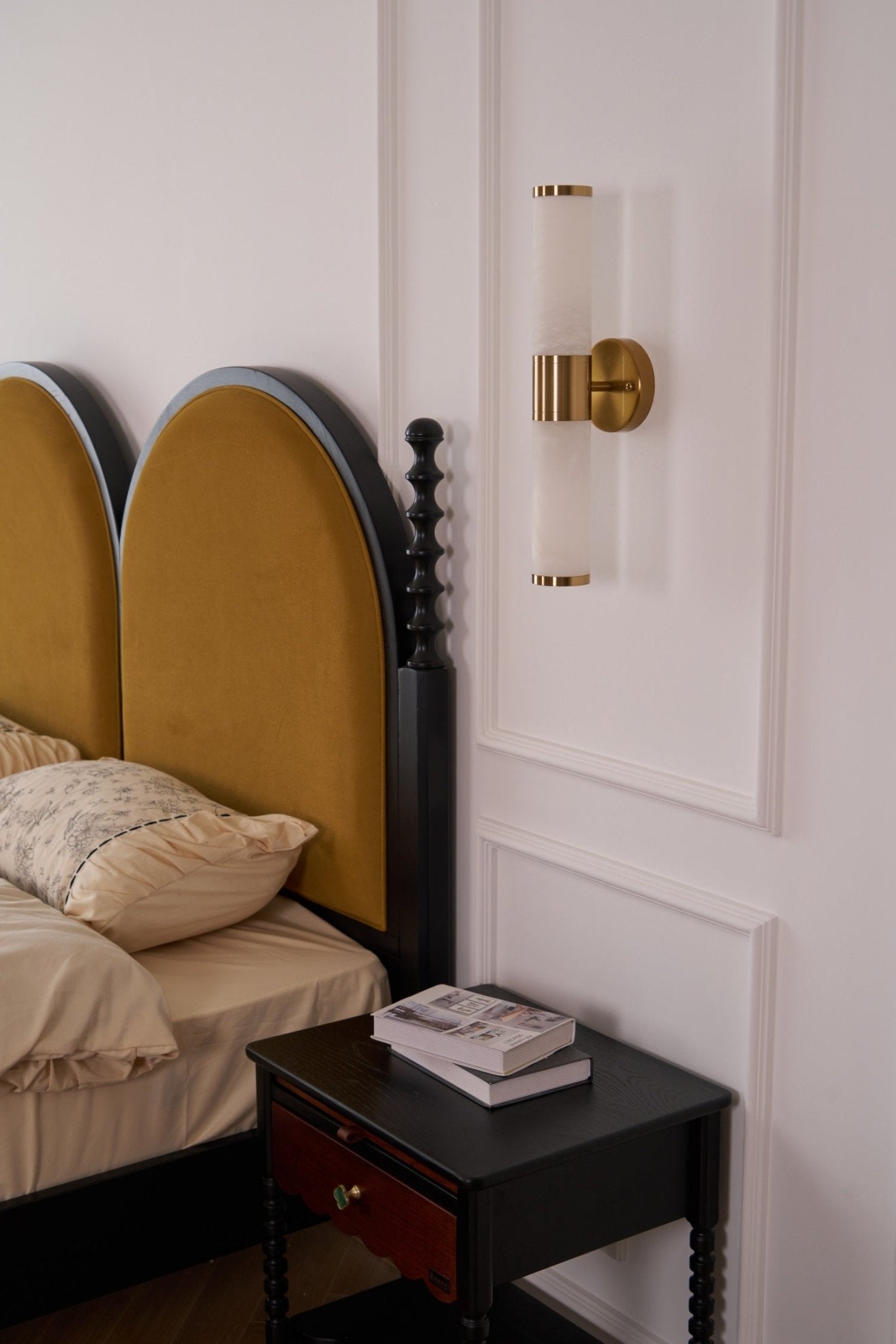 Kaia Minimalist Alabaster Wall Lamp