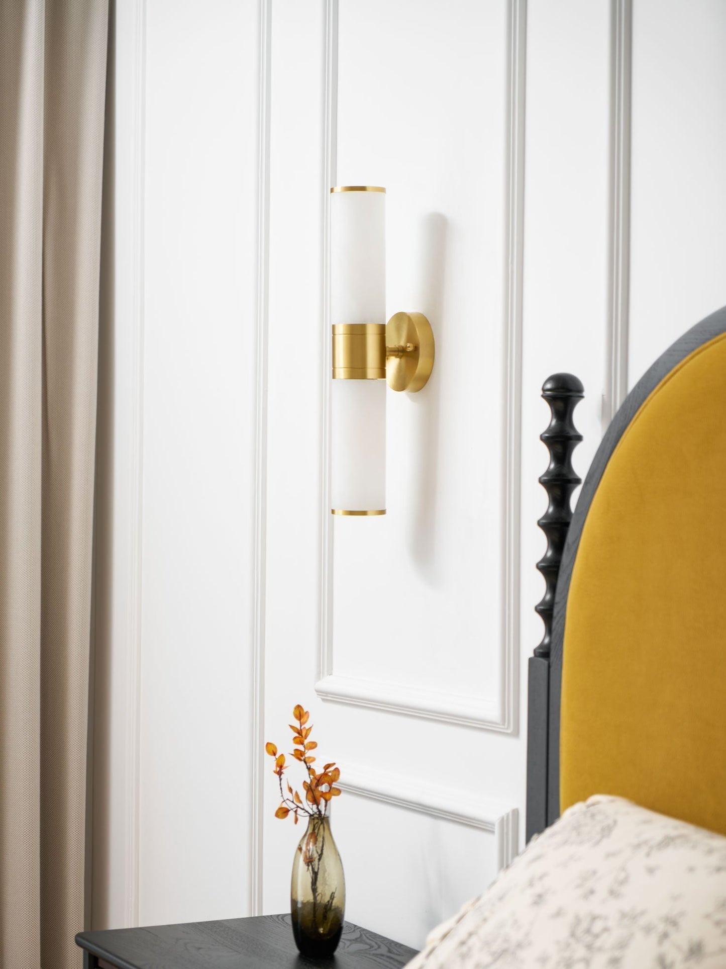 Kaia Minimalist Alabaster Wall Lamp