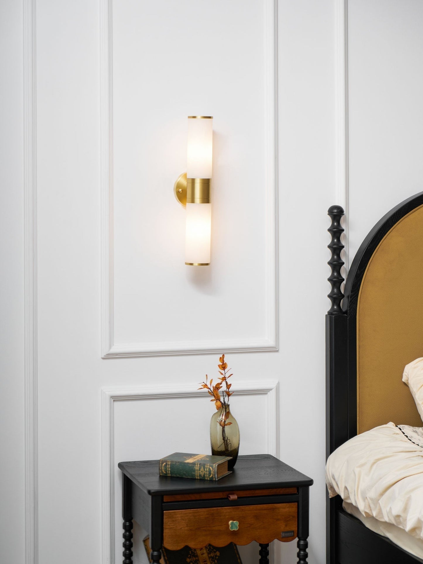 Kaia Minimalist Alabaster Wall Lamp