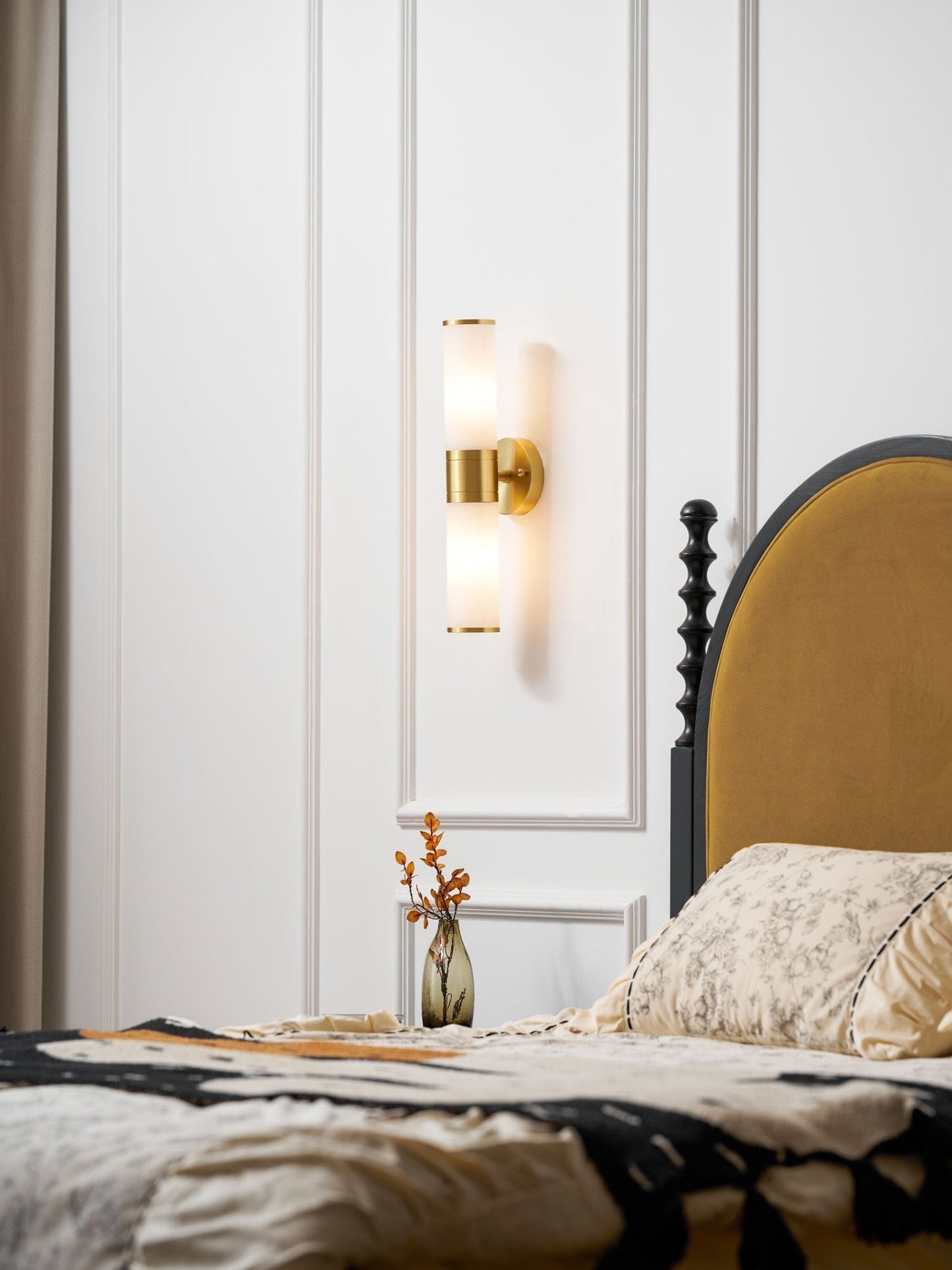 Kaia Minimalist Alabaster Wall Lamp