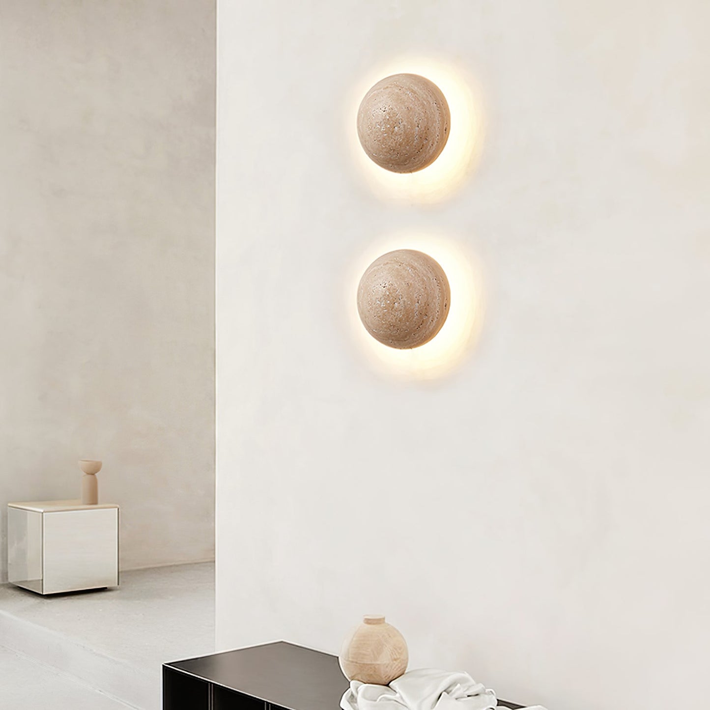 Nyvarion Minimalist Travertine Wall Light